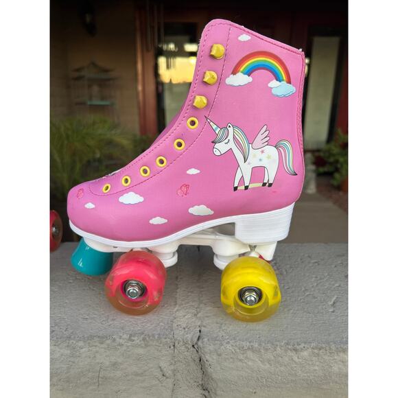 LIKU PINK Unicorn Quad Roller Skates Light Up Wheels SZ Kids US 1-2 - Picture 5 of 13